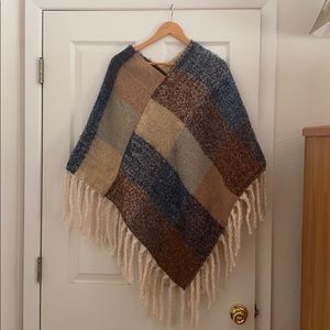 COPY - Color block poncho